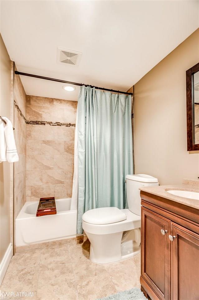 1365 Oakley Road Clawson, MI 48017 - Photo 21 of 26 50071635-20.JPG
