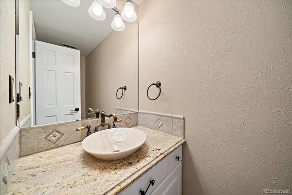 $1,395,000 | 2171 South Parfet Drive, Lakewood, CO 80227