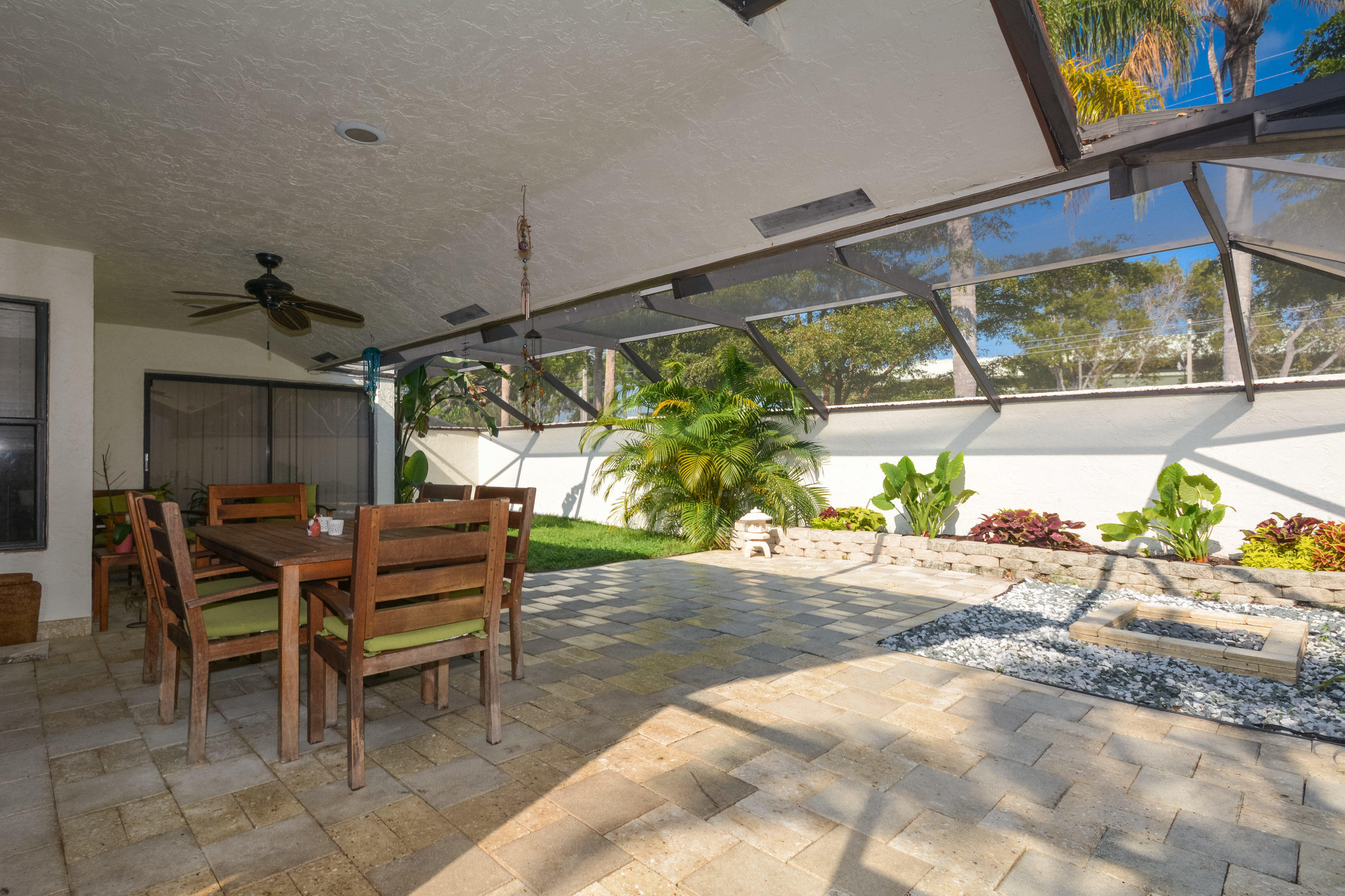 6917 Palmar Court Boca Raton, FL 33433 - Photo 2 of 32 6917 Palmar Ct Boca Raton FL-print-028-1