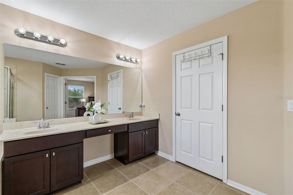 10837 Breaking Rocks Drive Tampa, FL 33647 - Photo 27 of 47