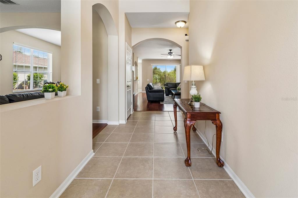 10837 Breaking Rocks Drive Tampa, FL 33647 - Photo 7 of 47