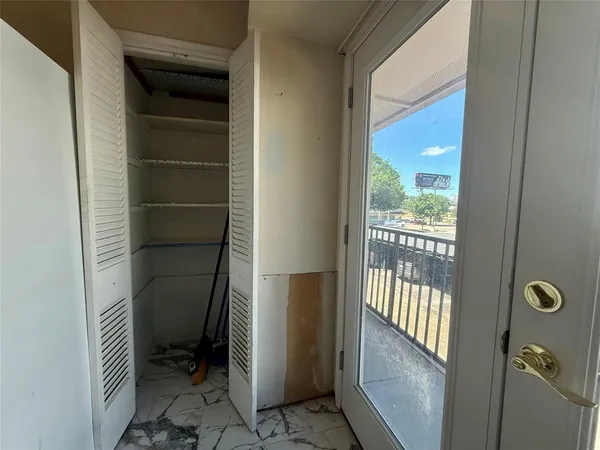 $133,100 | 7830 Meadow Park Drive, Unit 209, Dallas, TX 75230