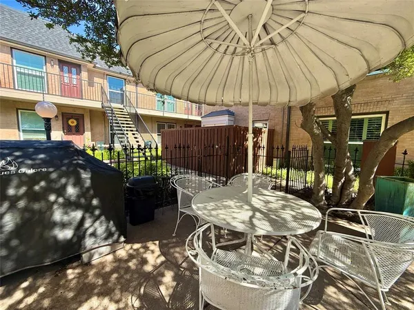$133,100 | 7830 Meadow Park Drive, Unit 209, Dallas, TX 75230