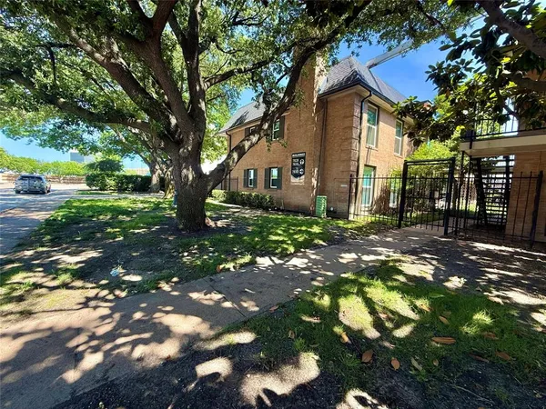 $133,100 | 7830 Meadow Park Drive, Unit 209, Dallas, TX 75230