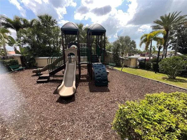 $2,450 | 7770 Moonstone Drive, Unit 7104, Sarasota, FL 34233
