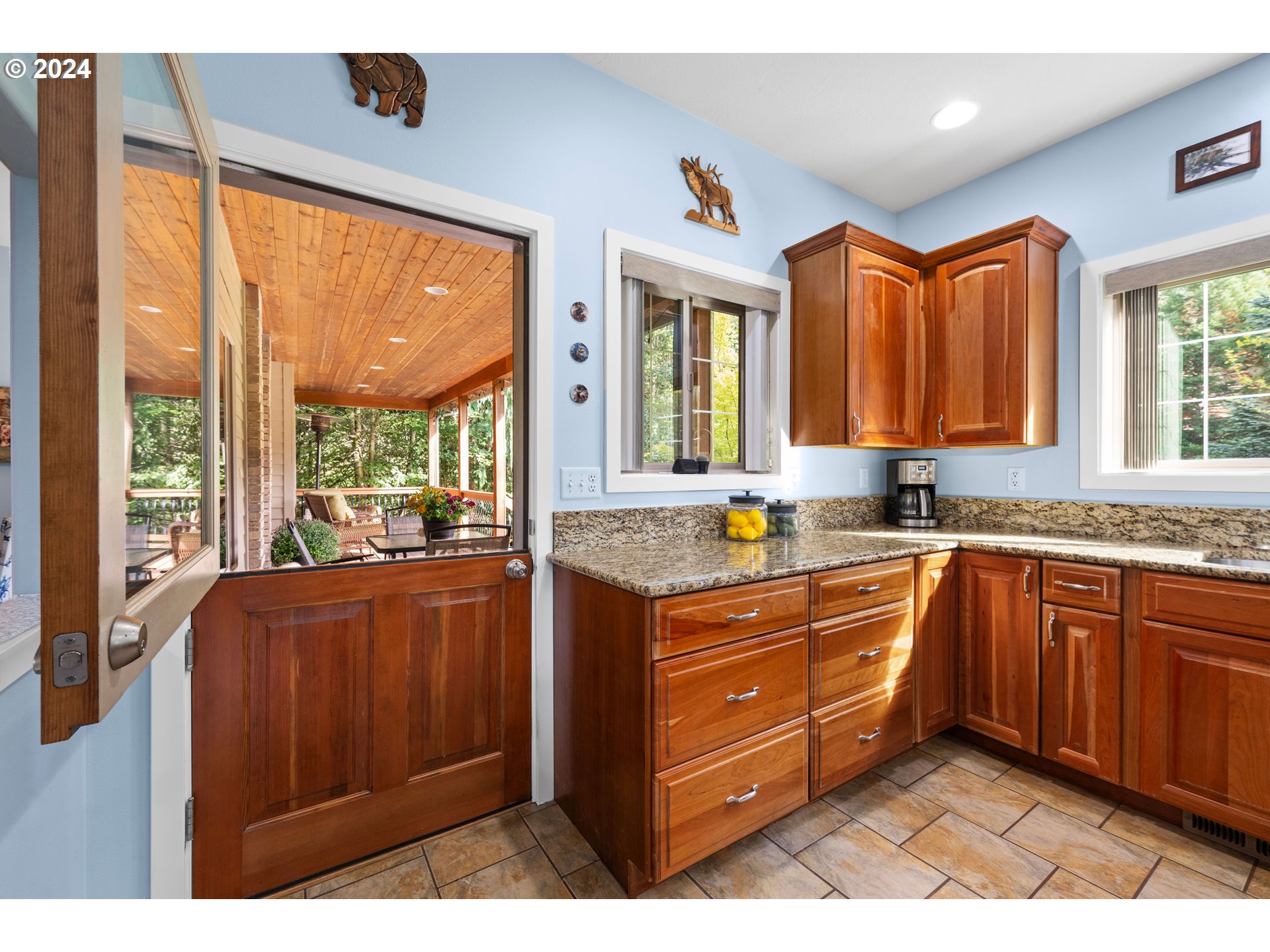 92251 Claremont Road Astoria, OR 97103 - Photo 9 of 46 Gallery Image 9