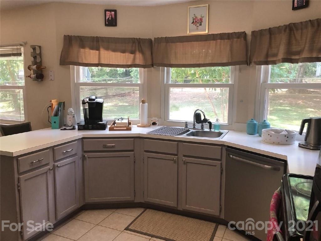 1519 Pine Mountain Road Charlotte, NC 28214 - Photo 5 of 11