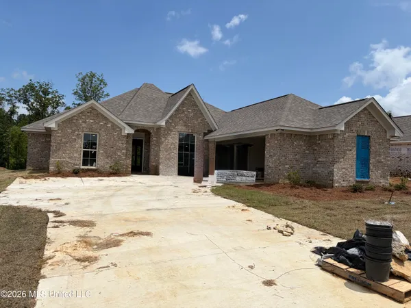 $309,900 | 572 Patrick Farms Drive, Pearl, MS 39208