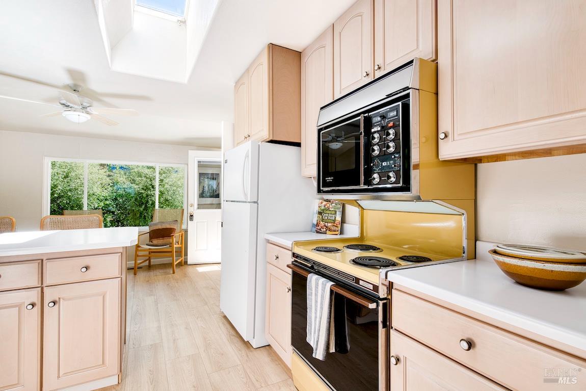 1454 Escalero Road Santa Rosa, CA 95409 - Photo 12 of 39