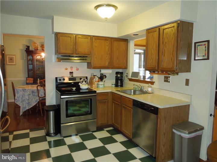408 Kulp Road Harleysville, PA 19438 - Photo 11 of 23 Kitchen
