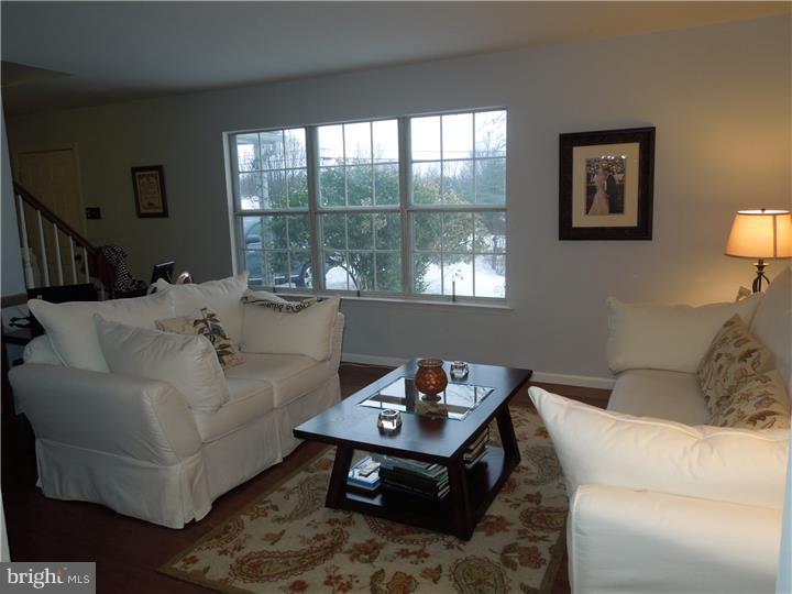 408 Kulp Road Harleysville, PA 19438 - Photo 5 of 23 Living Room