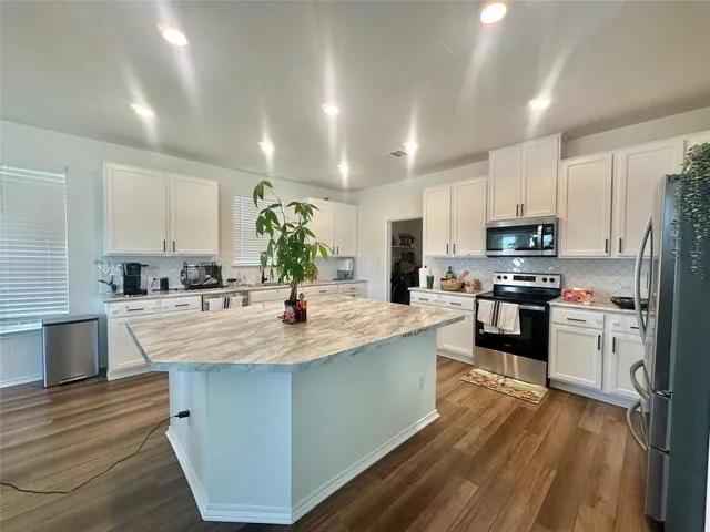 $2,200 | 123 Adeline Drive, Kyle, TX 78640