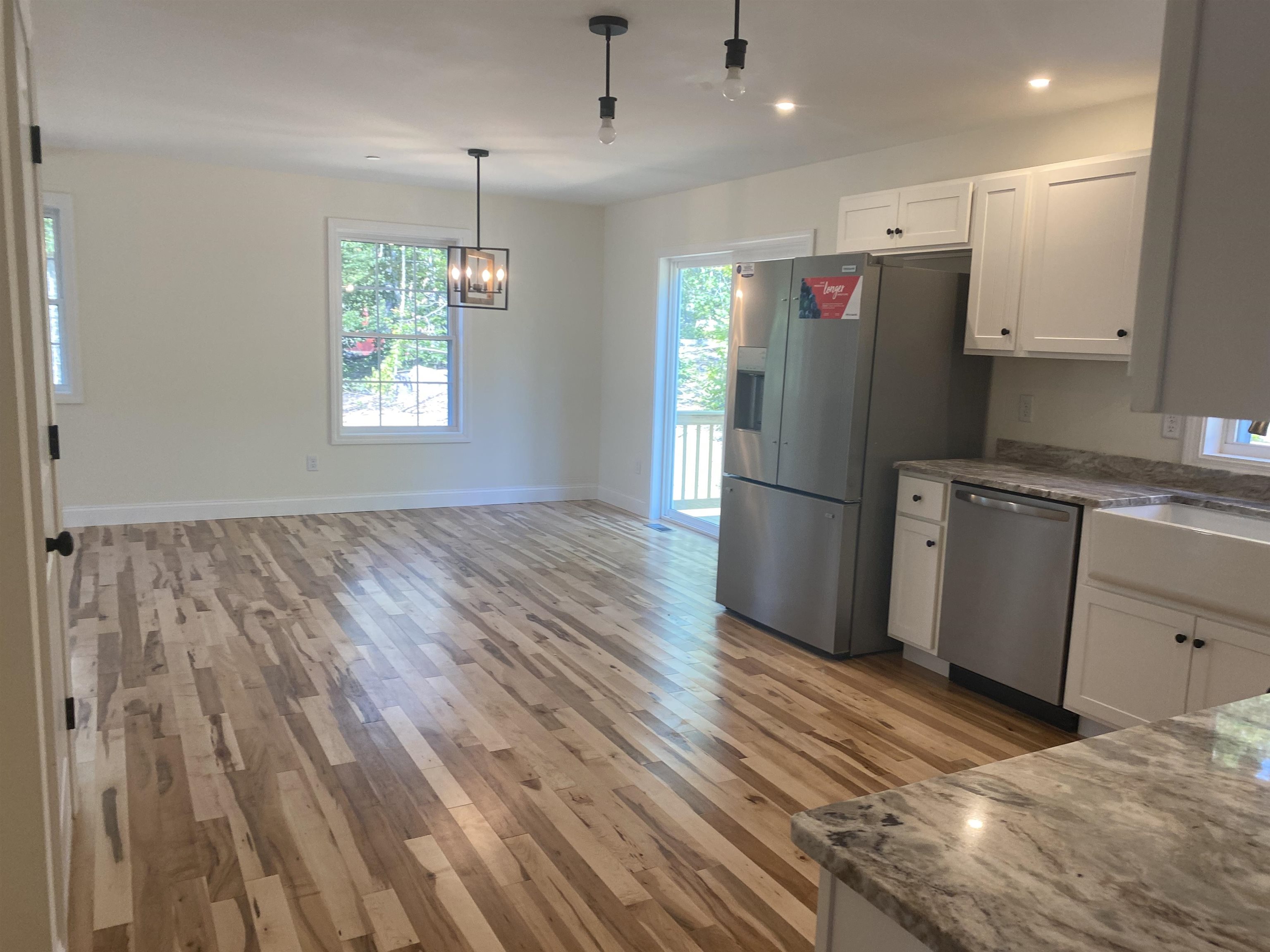 33 Old Turnpike Road Nottingham, NH 03290 - Photo 5 of 20
