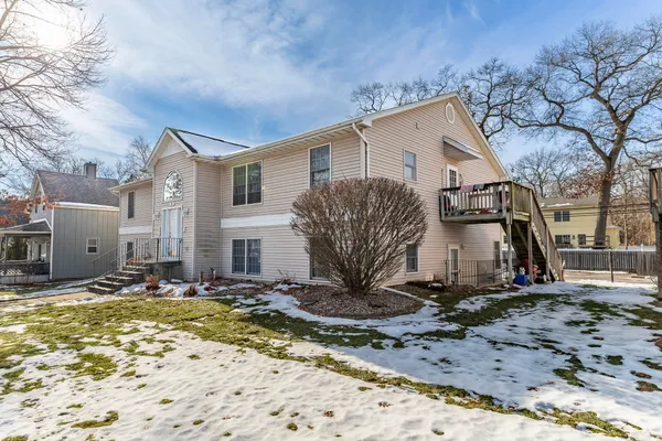 $167,000 | 308 South Broad Street, Unit 12, Griffith, IN 46319