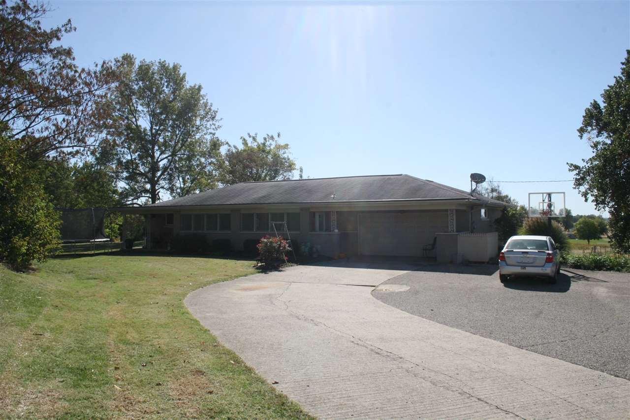 8600 Barter Road Mount Vernon, IN 47620 - Photo 2 of 22 Gallery Image 2