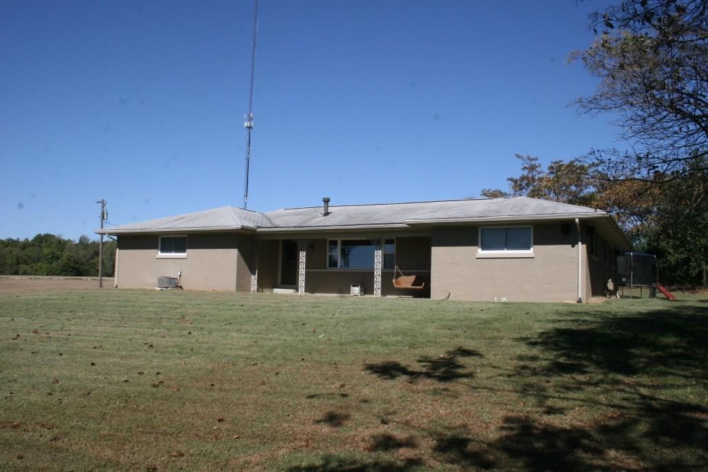 8600 Barter Road Mount Vernon, IN 47620 - Photo 3 of 22 Gallery Image 3
