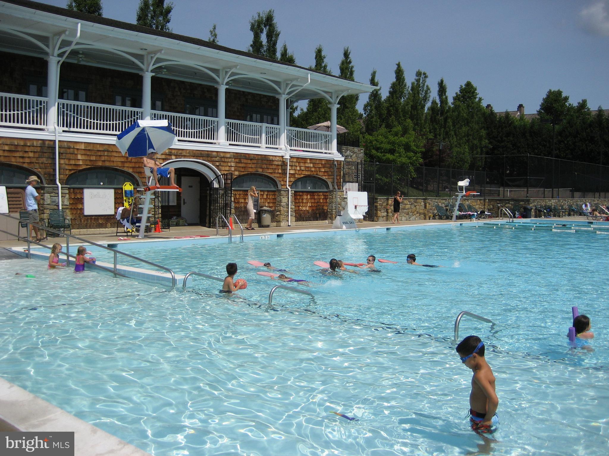 304 Ridgepoint Place, Unit 22 Gaithersburg, MD 20878 - Photo 27 of 30 Kentlands Social Pool