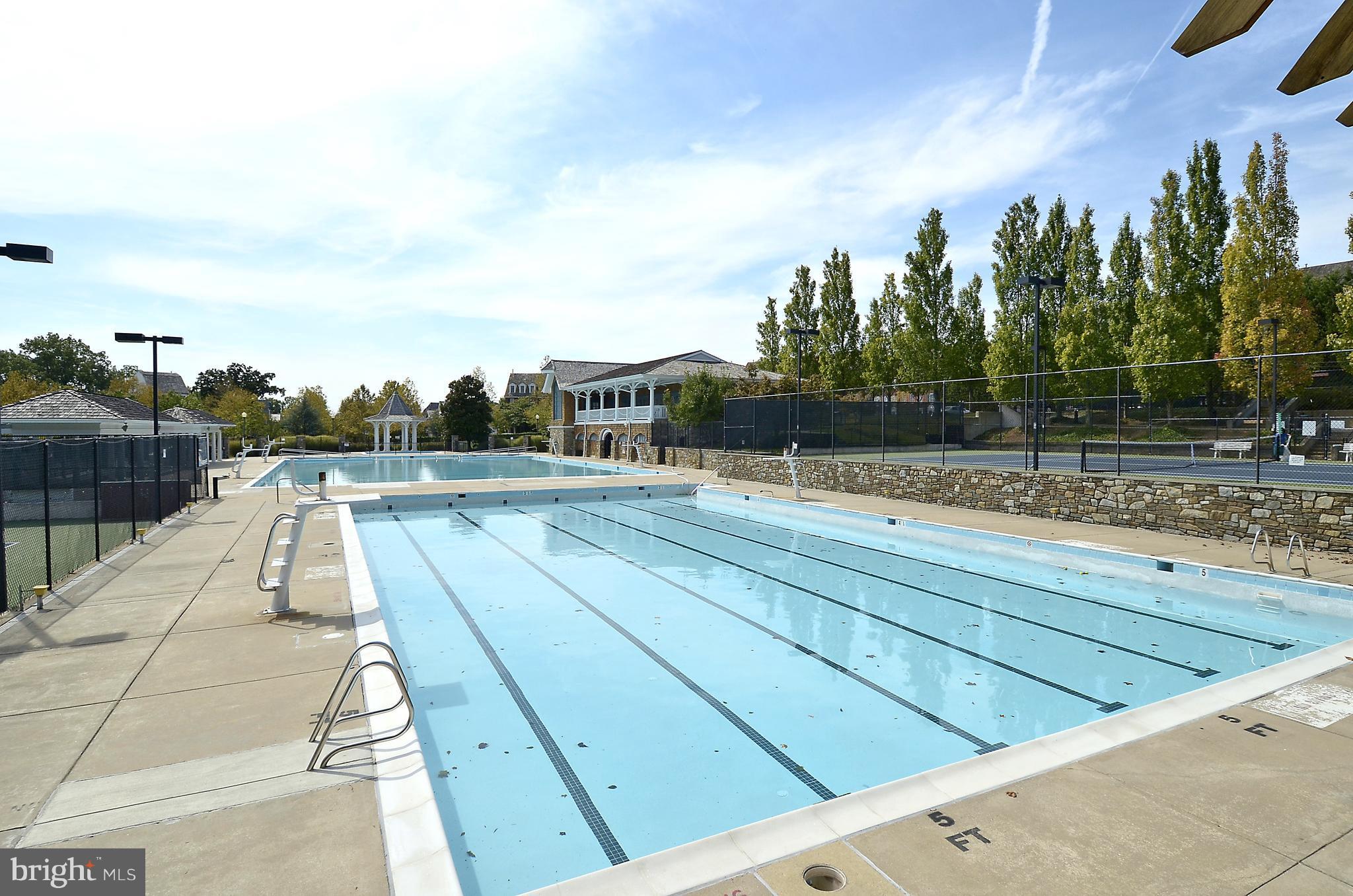 304 Ridgepoint Place, Unit 22 Gaithersburg, MD 20878 - Photo 28 of 30 Kentlands Lap Pool