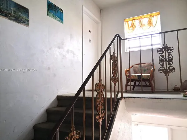 $1,600 | 7860 Harding Avenue, Unit 4B, Miami Beach, FL 33141