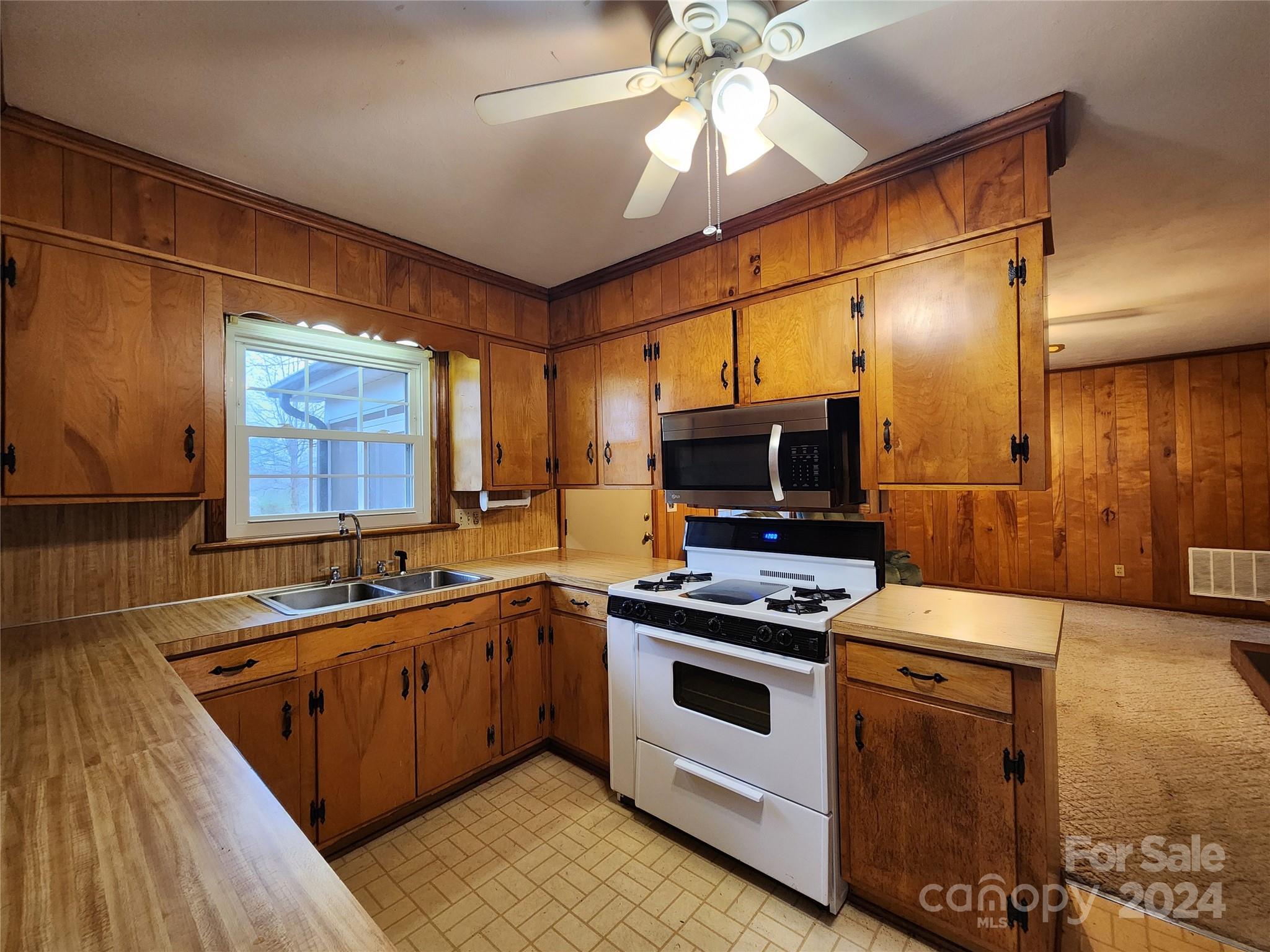 1321 Jenkins Road Gastonia, NC 28052 - Photo 22 of 31 Gallery Image 22
