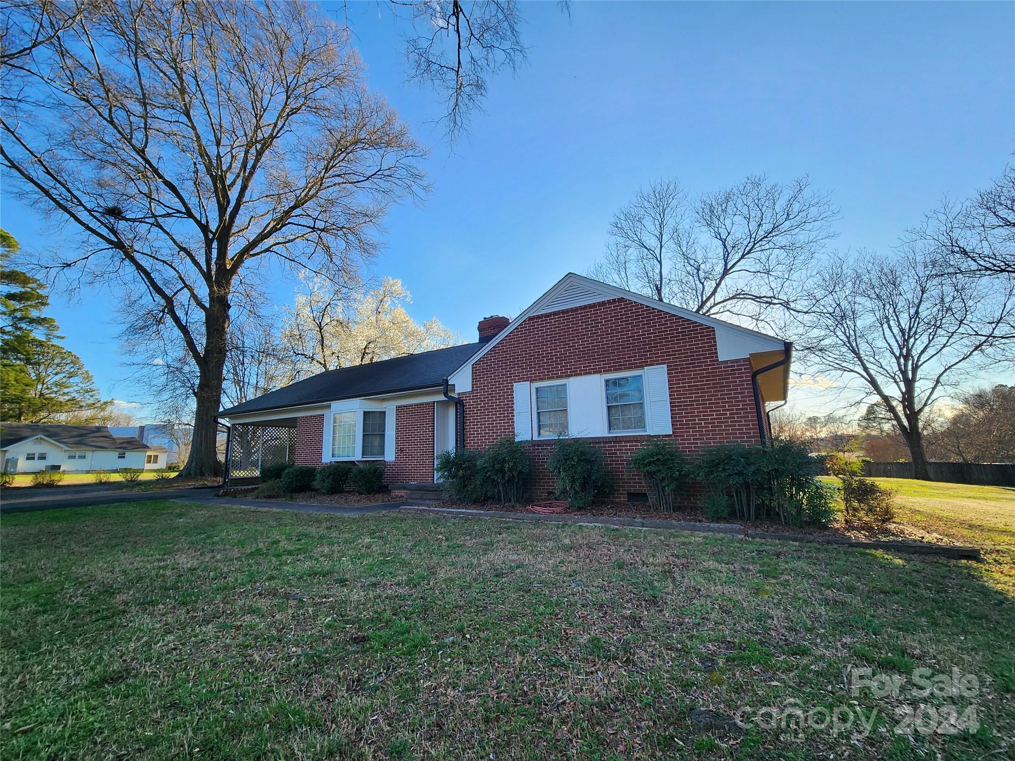 1321 Jenkins Road Gastonia, NC 28052 - Photo 3 of 31 Gallery Image 3