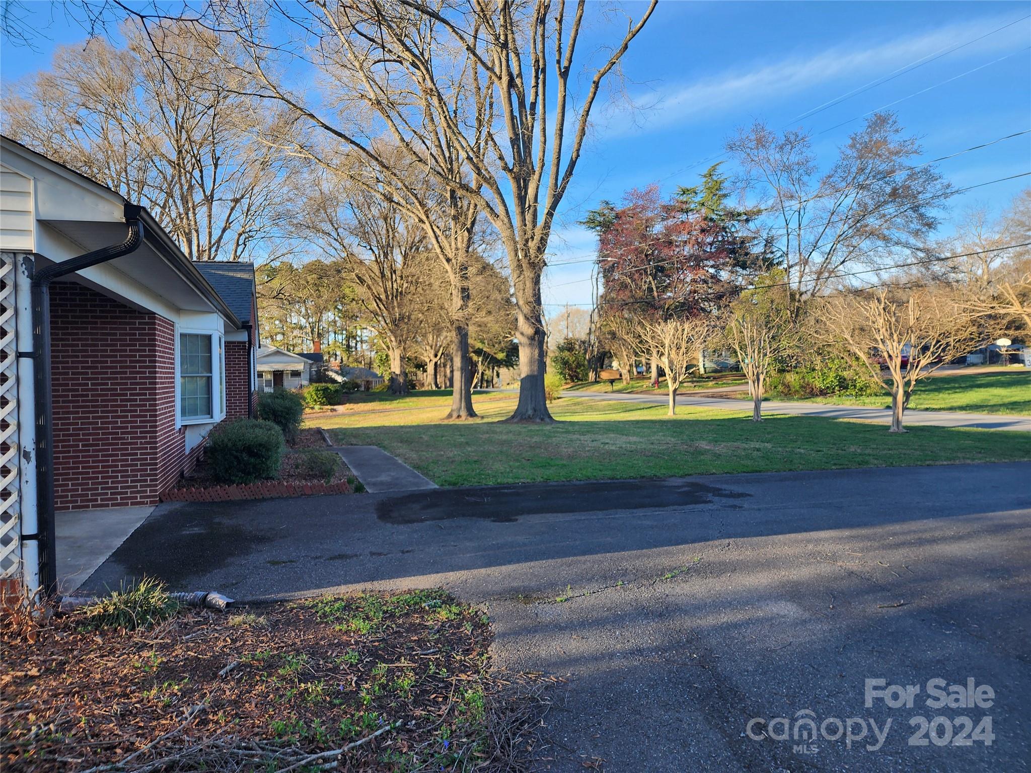 1321 Jenkins Road Gastonia, NC 28052 - Photo 9 of 31 Gallery Image 9