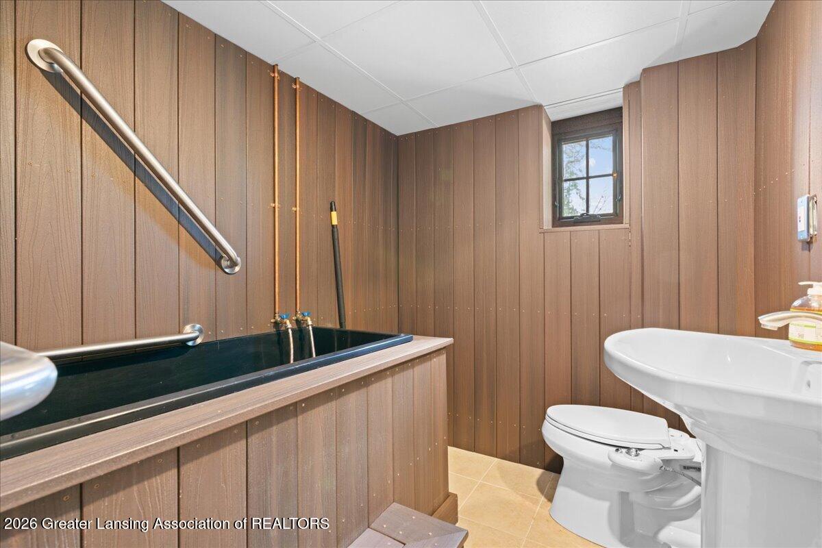 2593 Mt Hope Road Okemos, MI 48864 - Photo 27 of 46 43-Media Jett - 22