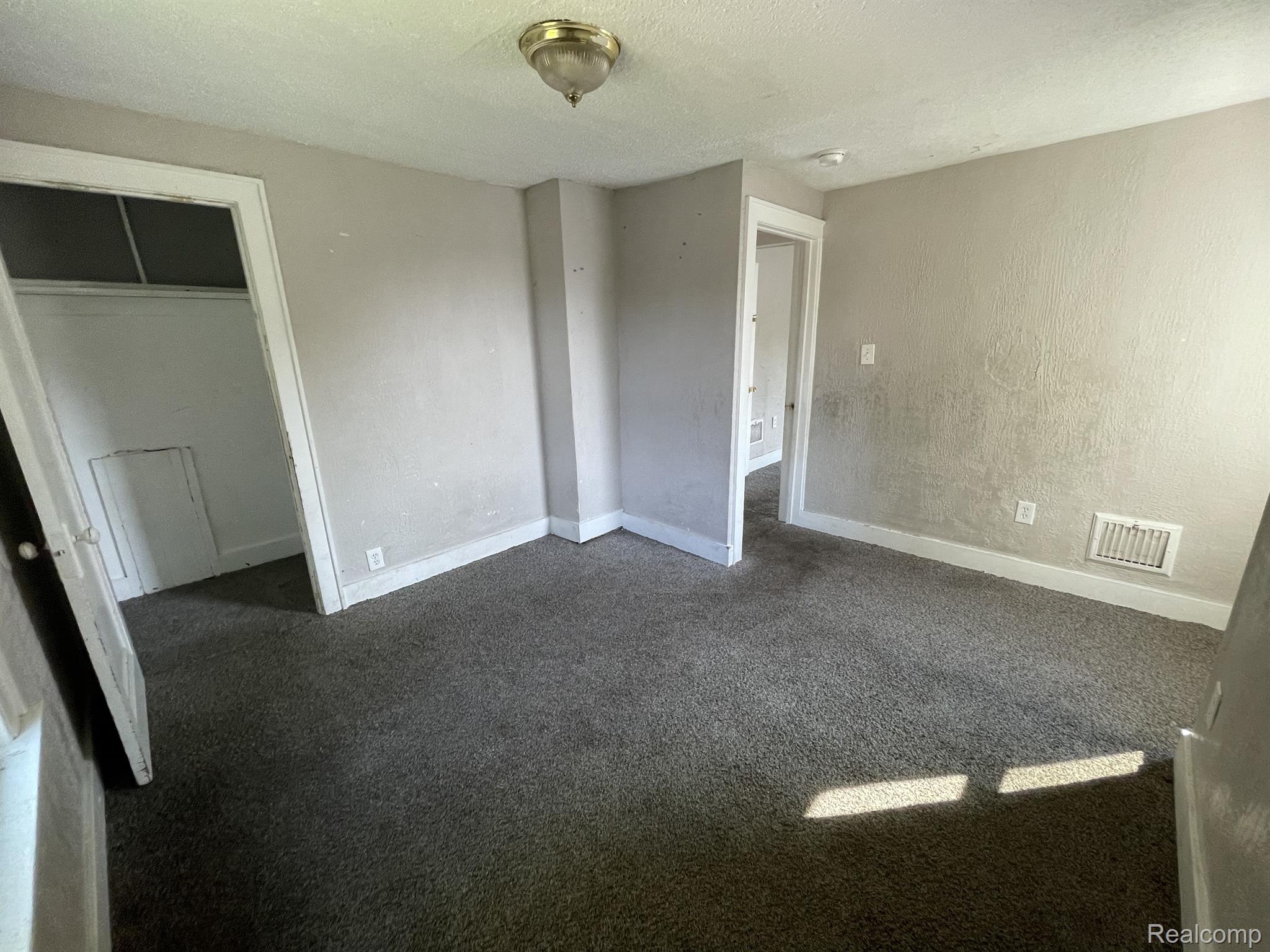 268 Harrison Street Pontiac, MI 48341 - Photo 16 of 21 Gallery Image 16