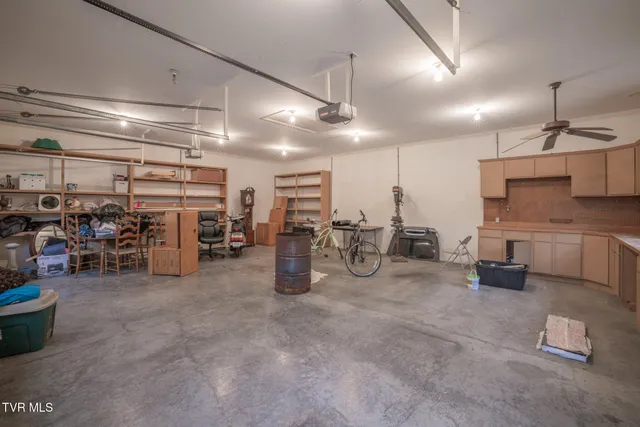 $395,000 | 524 Cherokee Drive, Mount Carmel, TN 37645