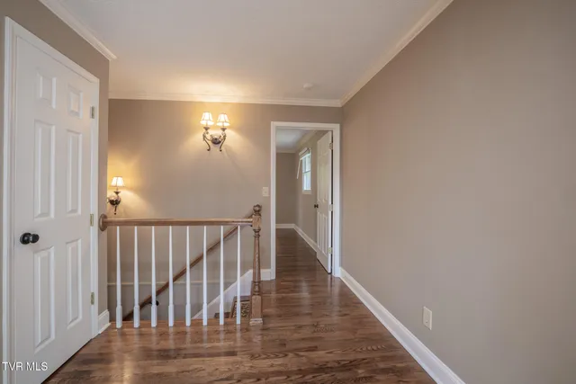 $395,000 | 524 Cherokee Drive, Mount Carmel, TN 37645