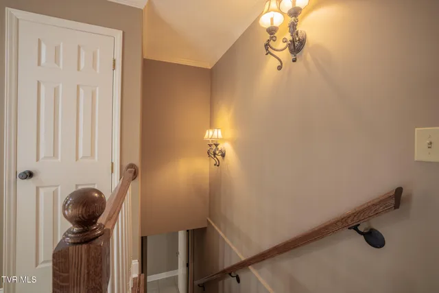 $395,000 | 524 Cherokee Drive, Mount Carmel, TN 37645