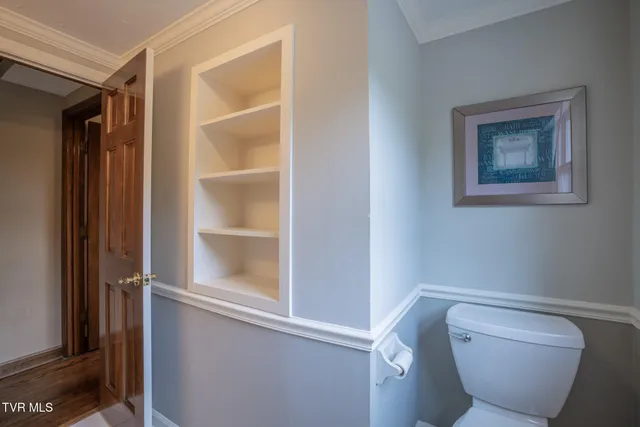 $395,000 | 524 Cherokee Drive, Mount Carmel, TN 37645