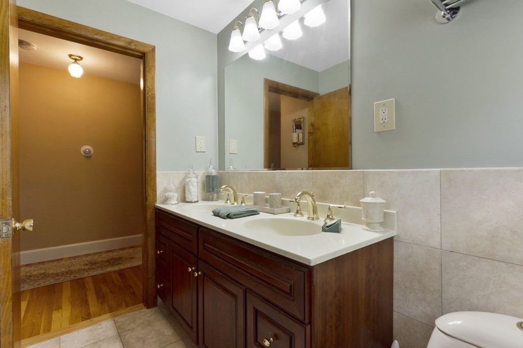 8 Michael Road Beverly, MA 01915 - Photo 13 of 30 Gallery Image 13