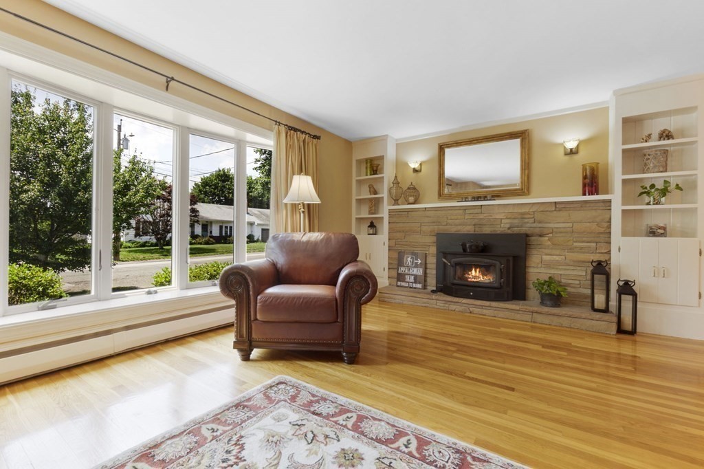 8 Michael Road Beverly, MA 01915 - Photo 4 of 30 Gallery Image 4