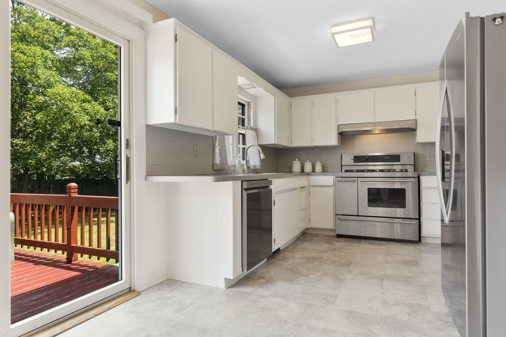 8 Michael Road Beverly, MA 01915 - Photo 10 of 30 Gallery Image 10