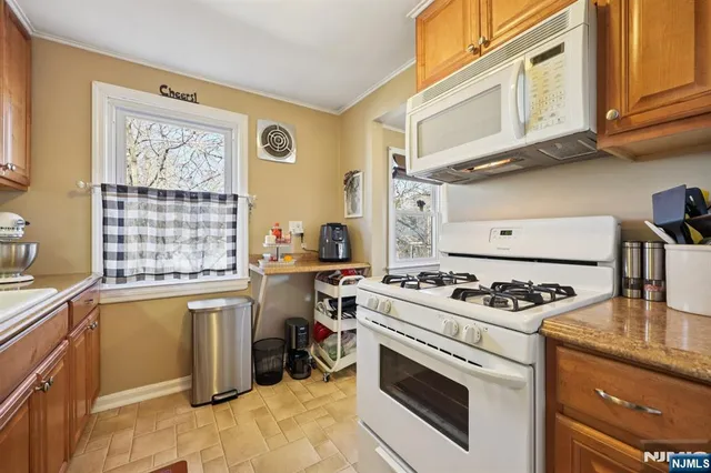 $699,000 | 73 Horton Avenue, Hawthorne, NJ 07506