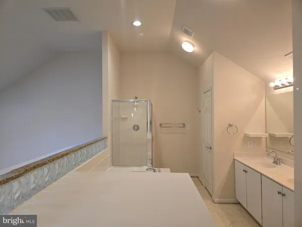$3,200 | 14635 Seasons Drive, Centreville, VA 20120