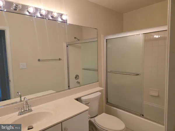 $3,200 | 14635 Seasons Drive, Centreville, VA 20120