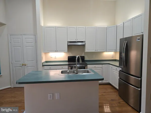 $3,200 | 14635 Seasons Drive, Centreville, VA 20120