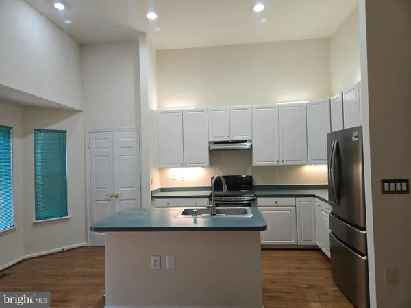 $3,200 | 14635 Seasons Drive, Centreville, VA 20120