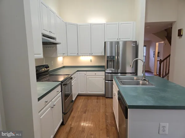 $3,200 | 14635 Seasons Drive, Centreville, VA 20120