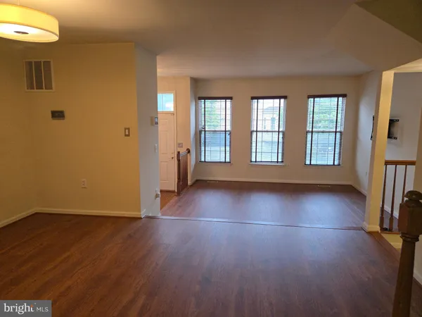 $3,200 | 14635 Seasons Drive, Centreville, VA 20120