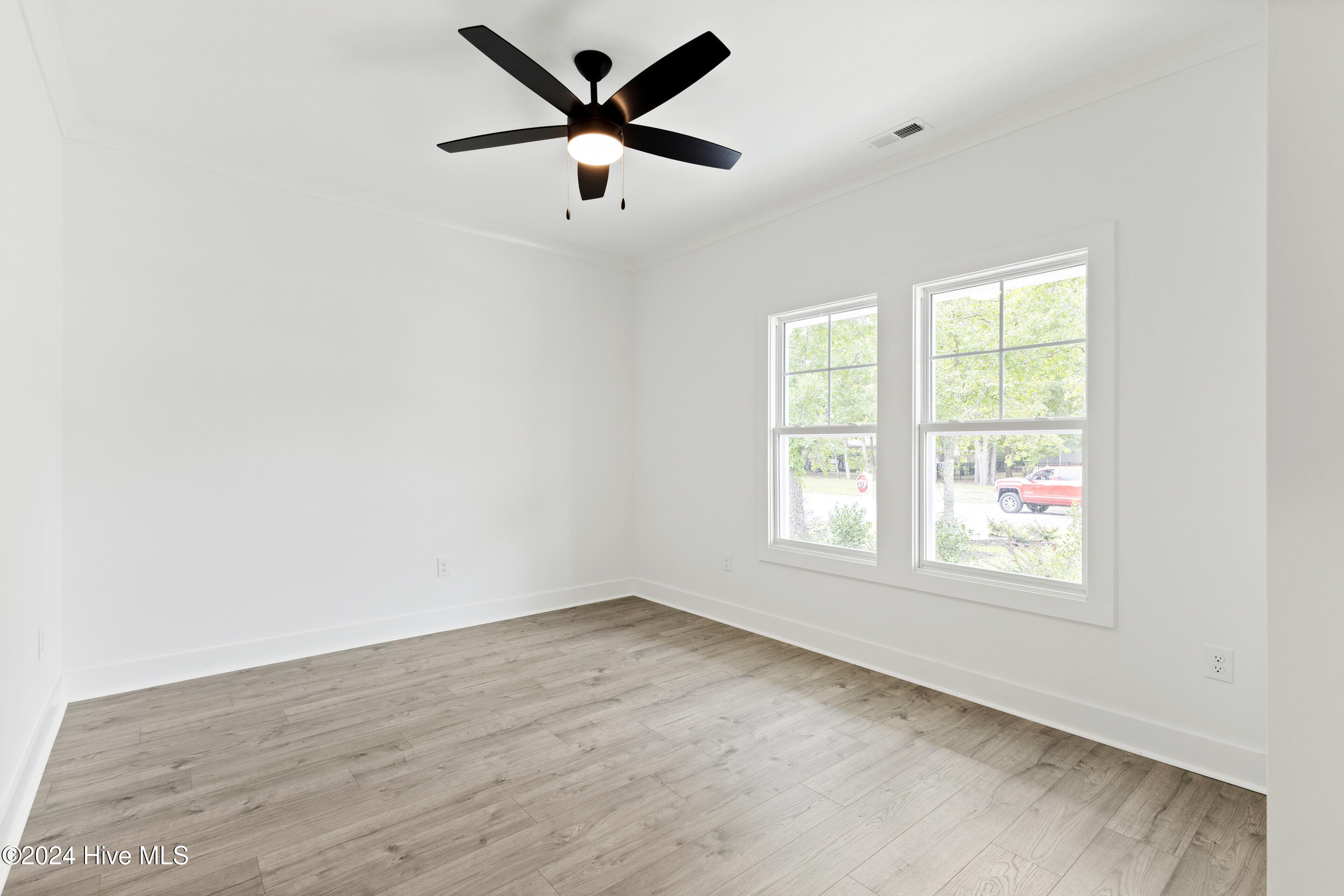 1656 Winding Way Southwest Ocean Isle Beach, NC 28469 - Photo 23 of 49 Front Bedroom