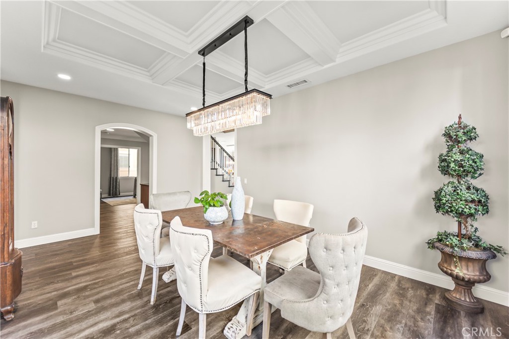 51 Rolling Ridge Rancho Santa Margarita, CA 92688 - Photo 8 of 61 Dining room coffered ceiling