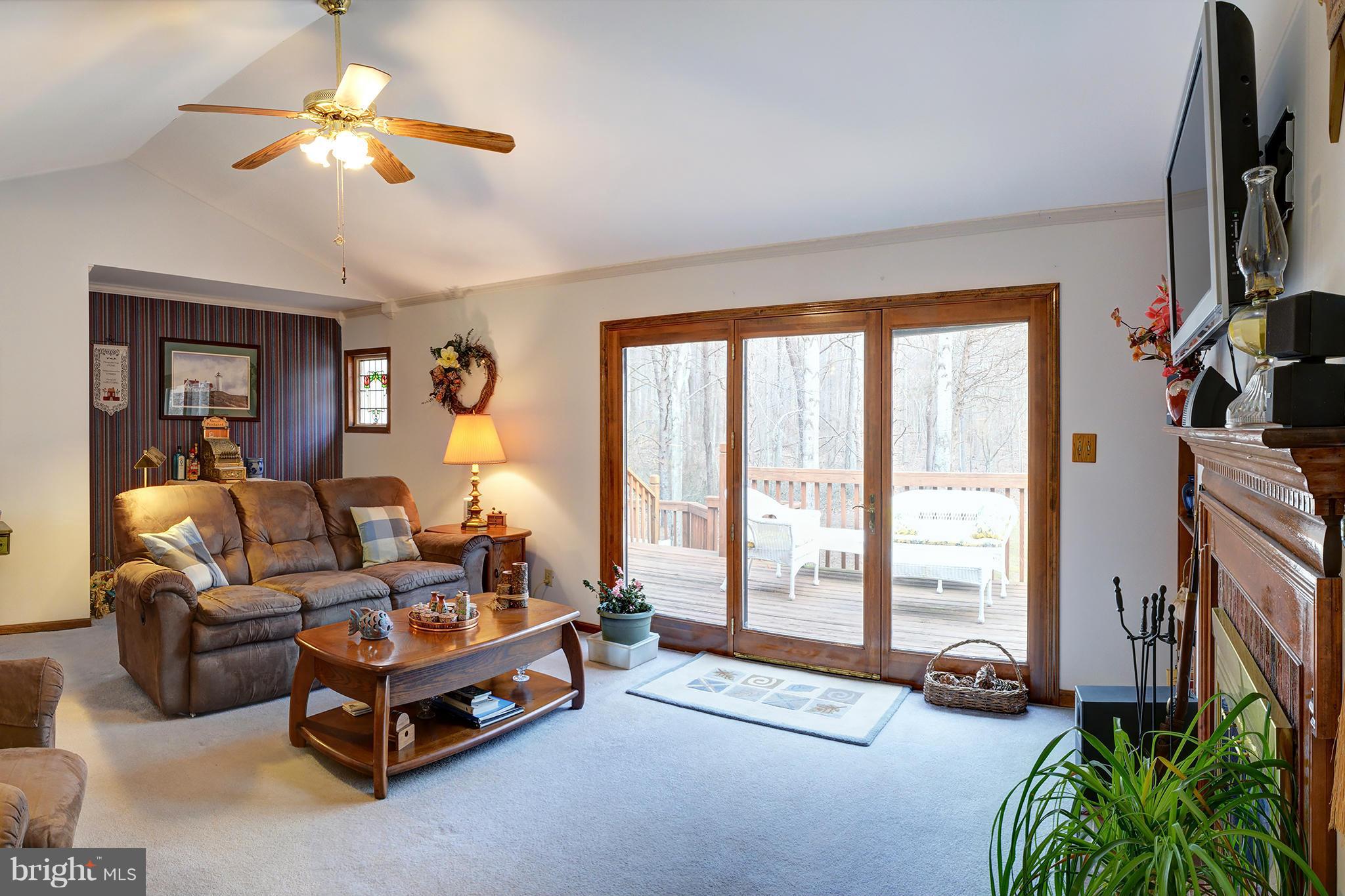 10585 Old Stillhouse Road Boston, VA 22713 - Photo 3 of 14 Family Room