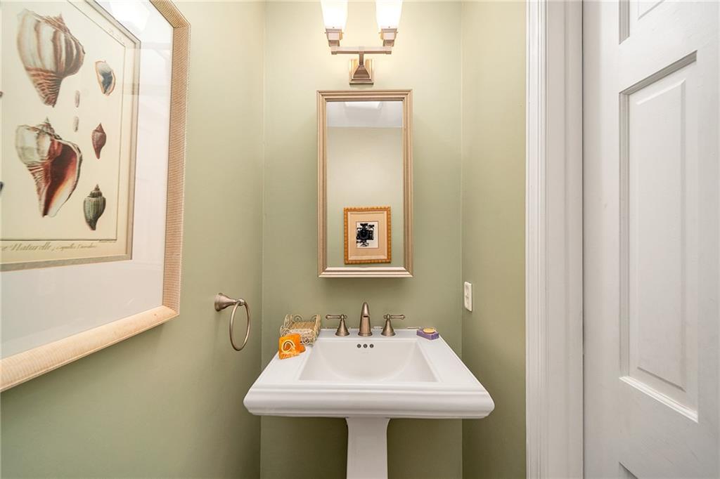 238 Falls Village Road Pittsburgh, PA 15239 - Photo 12 of 25 Gallery Image 12