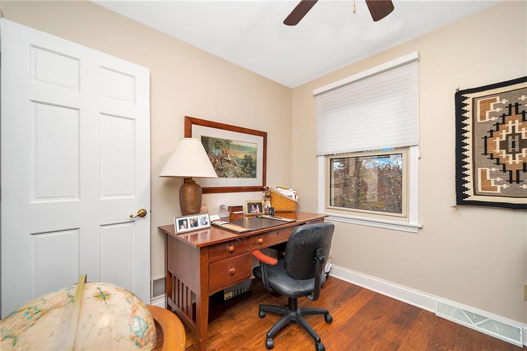 238 Falls Village Road Pittsburgh, PA 15239 - Photo 18 of 25 Gallery Image 18