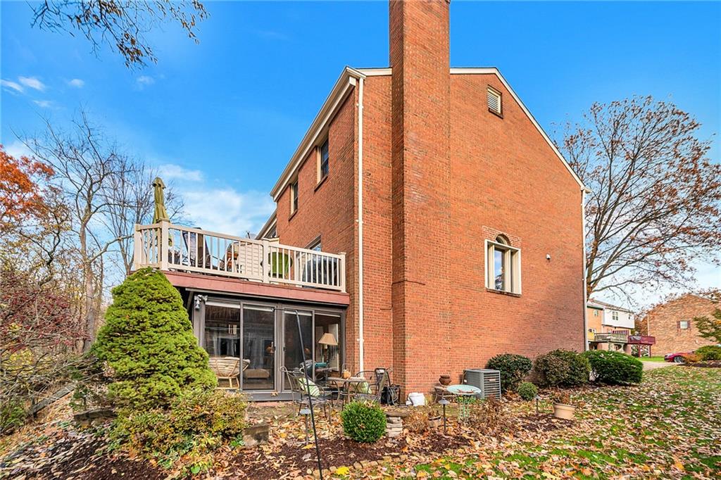 238 Falls Village Road Pittsburgh, PA 15239 - Photo 3 of 25 Gallery Image 3