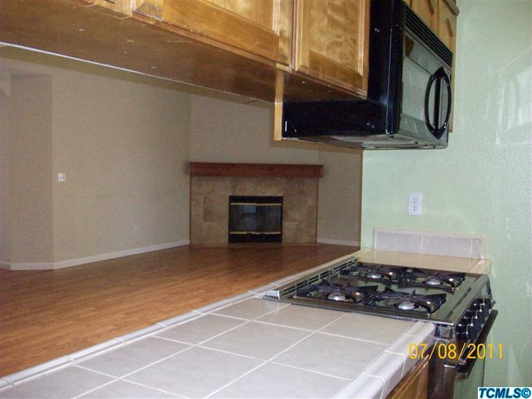 1990 Roland Drive Hanford, CA 93230 - Photo 7 of 19 Additional Photo