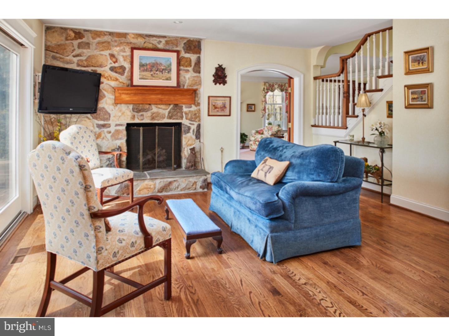 300 Valley Place Wayne, PA 19087 - Photo 10 of 25 Family Room